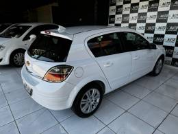 CHEVROLET - VECTRA - 2009/2010 - Branca - R$ 38.900,00