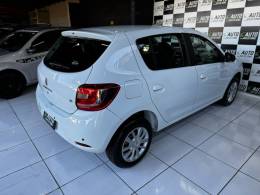 RENAULT - SANDERO - 2016/2017 - Branca - R$ 43.900,00