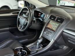 FORD - FUSION - 2015/2016 - Preta - R$ 83.900,00