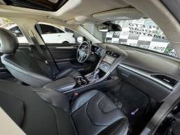 FORD - FUSION - 2015/2016 - Preta - R$ 83.900,00