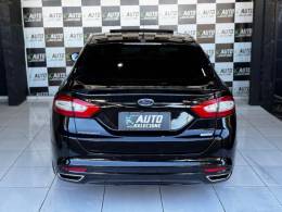 FORD - FUSION - 2015/2016 - Preta - R$ 83.900,00