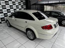 FIAT - LINEA - 2014/2015 - Branca - R$ 39.900,00