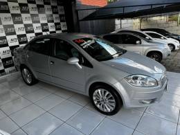 FIAT - LINEA - 2013/2014 - Prata - R$ 39.900,00