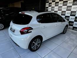 PEUGEOT - 208 - 2017/2017 - Branca - R$ 59.900,00