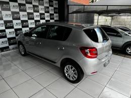 RENAULT - SANDERO - 2014/2015 - Prata - R$ 43.900,00