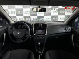 RENAULT - SANDERO - 2014/2015 - Preta - R$ 39.900,00