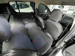 RENAULT - SANDERO - 2014/2015 - Preta - R$ 39.900,00