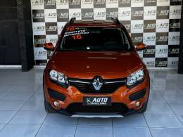 RENAULT - SANDERO - 2015/2016 - Laranja - R$ 49.900,00