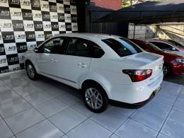 FIAT - GRAND SIENA - 2015/2016 - Branca - R$ 43.900,00