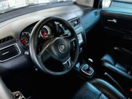 VOLKSWAGEN - SPACE CROSS - 2011/2012 - Branca - R$ 39.900,00