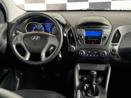 HYUNDAI - IX35 - 2010/2011 - Preta - R$ 56.900,00