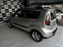 KIA MOTORS - SOUL - 2011/2011 - Prata - R$ 44.900,00