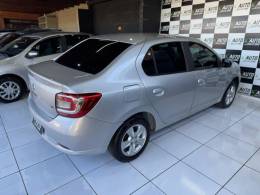 RENAULT - LOGAN - 2016/2017 - Prata - R$ 46.900,00