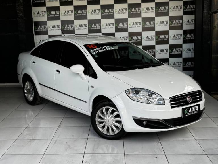 FIAT - LINEA - 2015/2016 - Branca - R$ 42.900,00