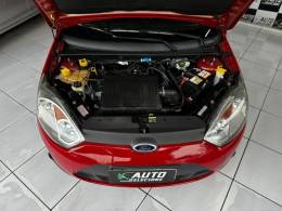 FORD - FIESTA - 2011/2012 - Vermelha - R$ 35.900,00