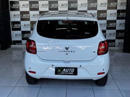 RENAULT - SANDERO - 2016/2017 - Branca - R$ 43.900,00