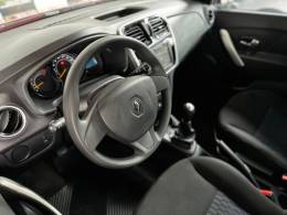 RENAULT - SANDERO - 2014/2015 - Vermelha - R$ 39.900,00