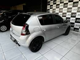 RENAULT - SANDERO - 2013/2014 - Prata - R$ 39.900,00