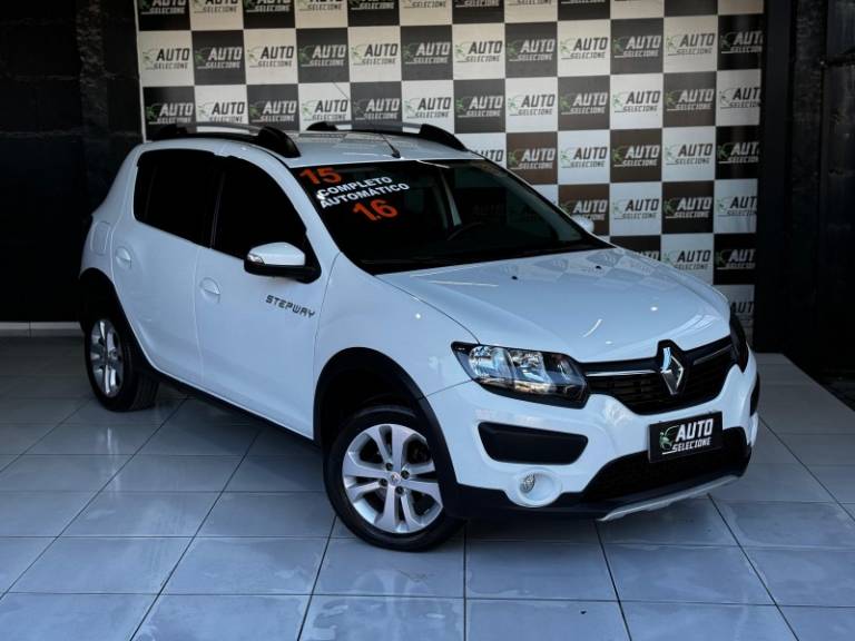 RENAULT - SANDERO - 2015/2015 - Branca - R$ 46.900,00