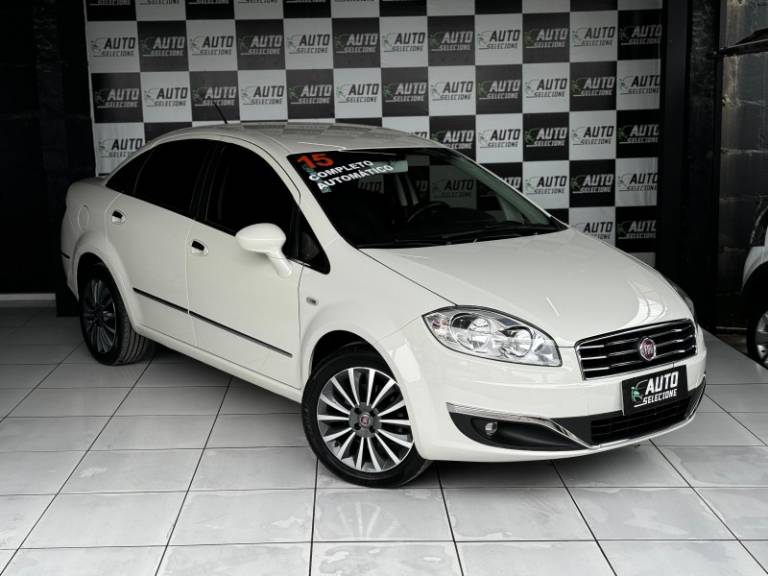 FIAT - LINEA - 2014/2015 - Branca - R$ 42.900,00