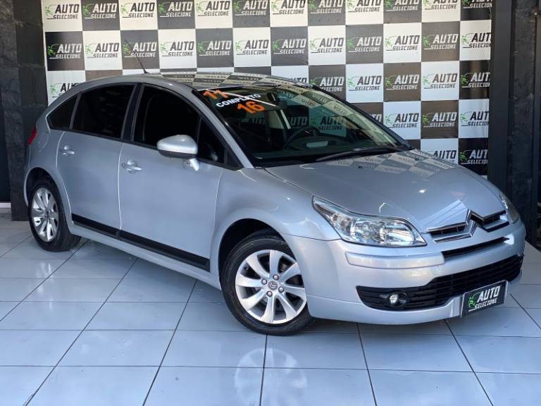 CITROËN - C4 - 2010/2011 - Prata - R$ 33.900,00