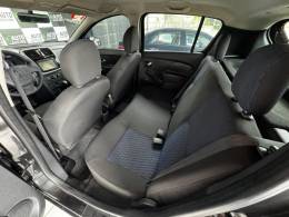 RENAULT - SANDERO - 2014/2015 - Preta - R$ 39.900,00