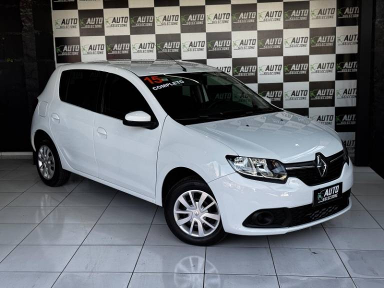 RENAULT - SANDERO - 2015/2015 - Branca - R$ 39.900,00