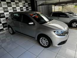 RENAULT - SANDERO - 2014/2015 - Prata - R$ 43.900,00