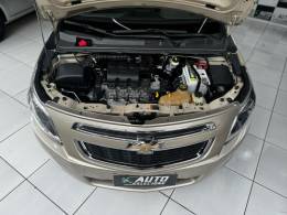 CHEVROLET - COBALT - 2013/2014 - Bege - R$ 48.900,00