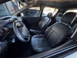 RENAULT - SANDERO - 2018/2019 - Branca - R$ 57.900,00