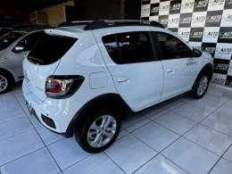 RENAULT - SANDERO - 2018/2019 - Branca - R$ 57.900,00